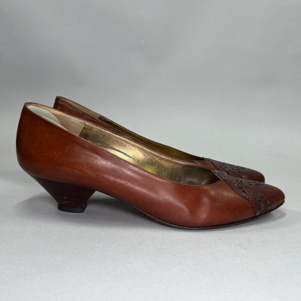 Bruno Magli‎ Women's Size 9.5 Brown Leather Low Pumps